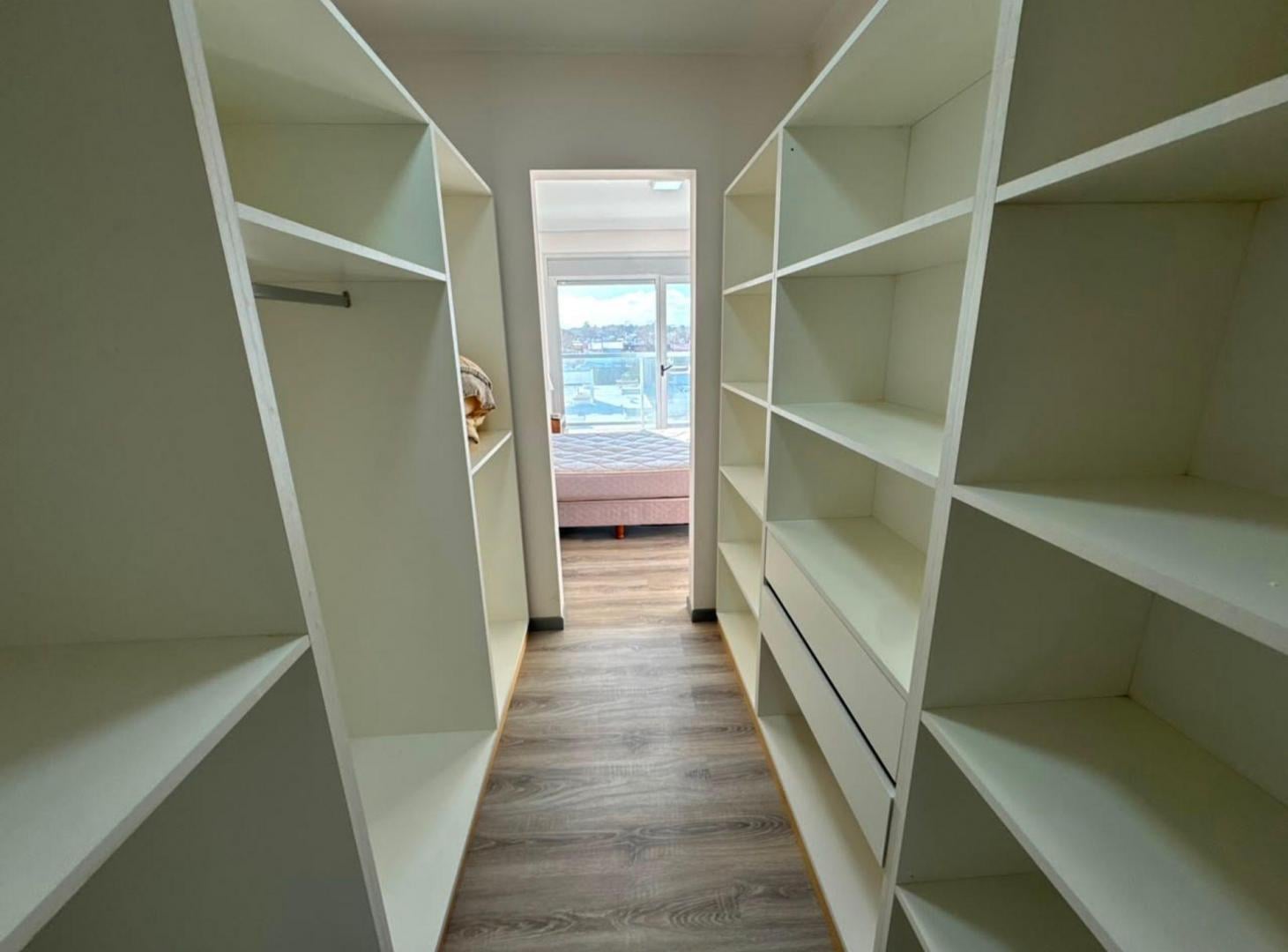 Foto de VENTA SEMIPISO FRENTE AL MAR C/COCHERA Y FINANCIAC, imagen 4
