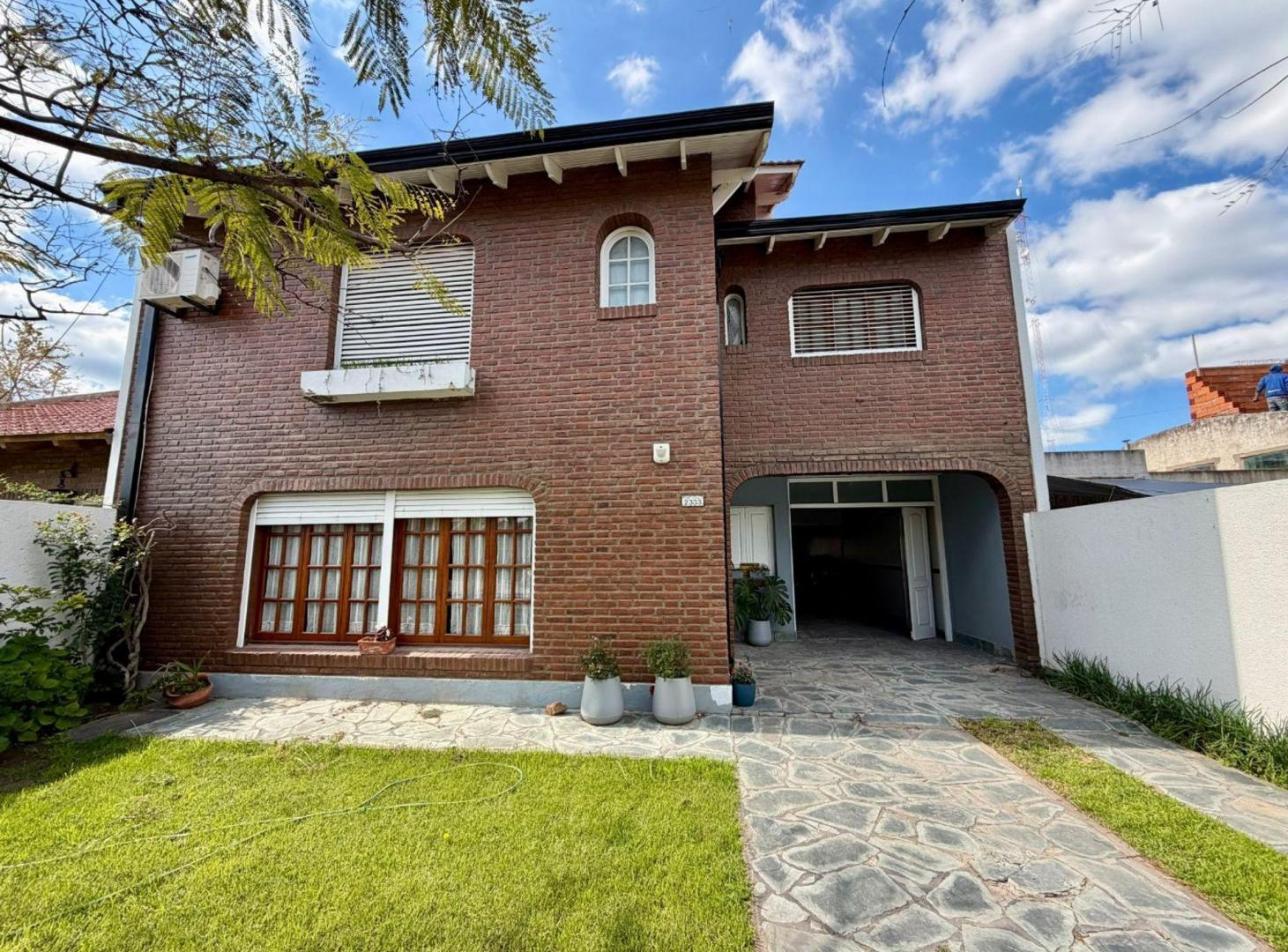 Foto de Casa a la venta Republica Siria 2333, imagen 2