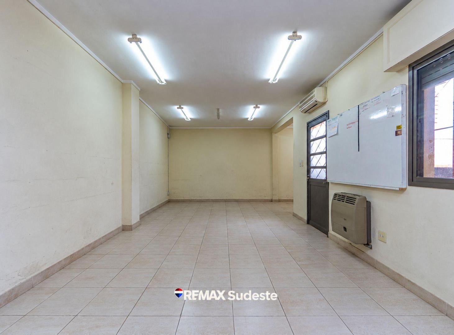 Foto de Casa con Galpon u oficinas APTA Credito, imagen 5