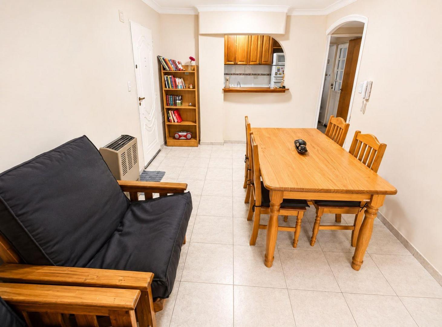 Foto de VENTA DEPARTAMENTO CENTRO PLANTA BAJA A MTS ALEM, imagen 1