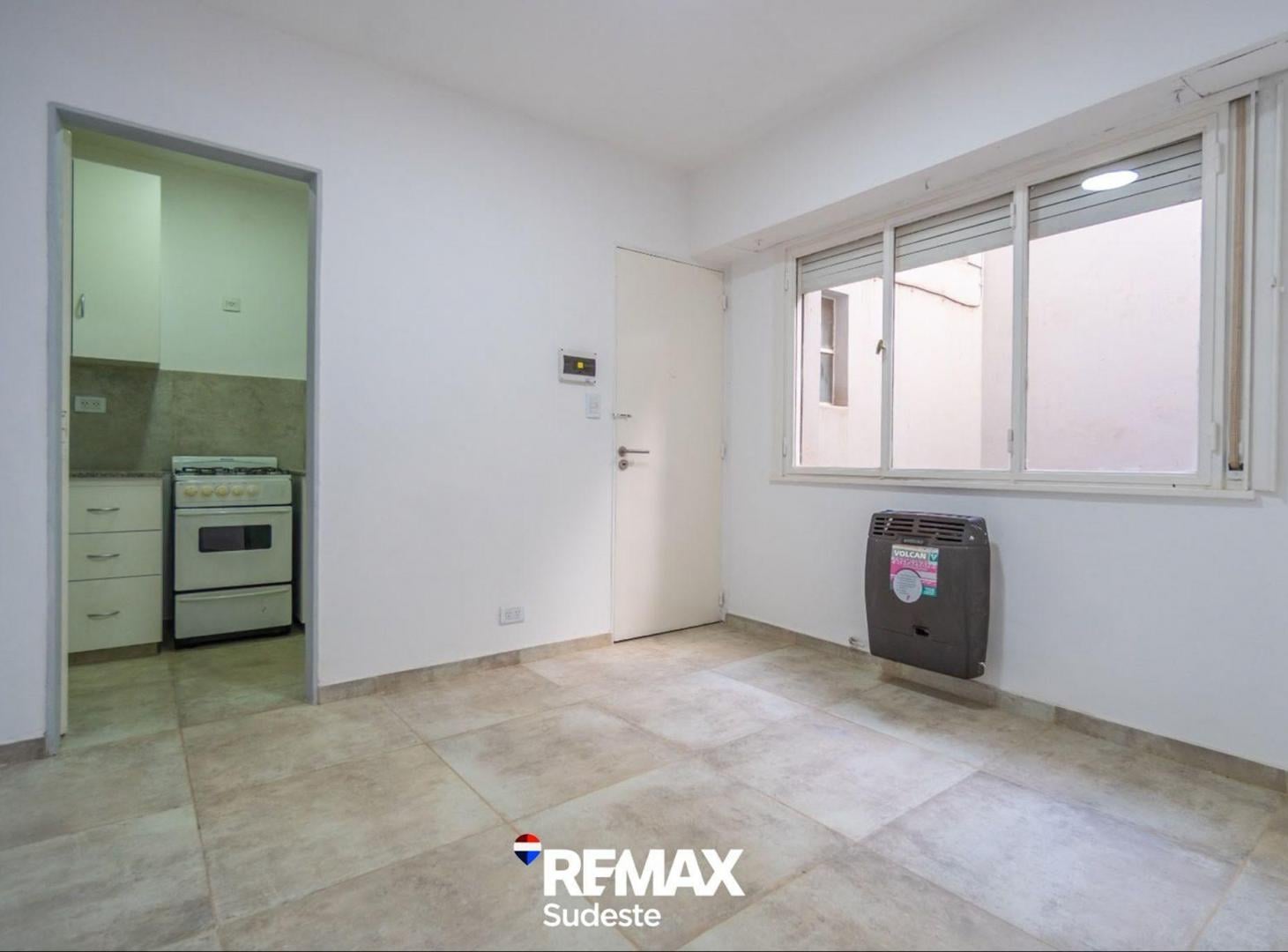 Foto de VENTA LAVALLE 83 RENOVADO 2 DORMITORIOS, imagen 4