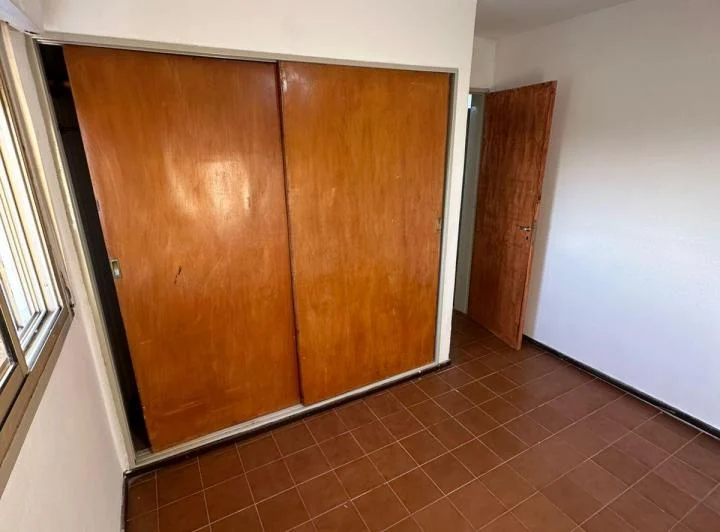 VENTA DE EXCELENTE DPTO DE 3 DORM Y BALCON TERRAZA EN BARRIO SAN MARTIN!!! 4
