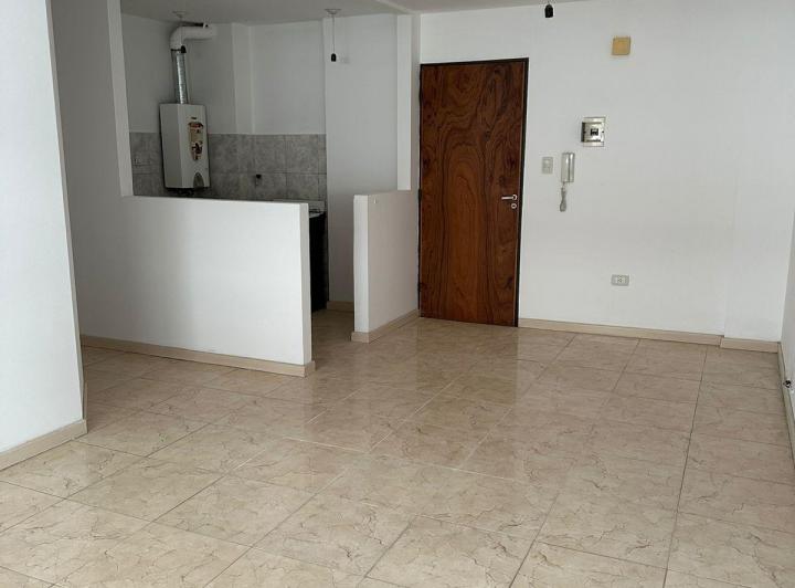 ALQUILER UN DORMITORIO CON BALCON EN NUEVA CORDOBA!!!  3