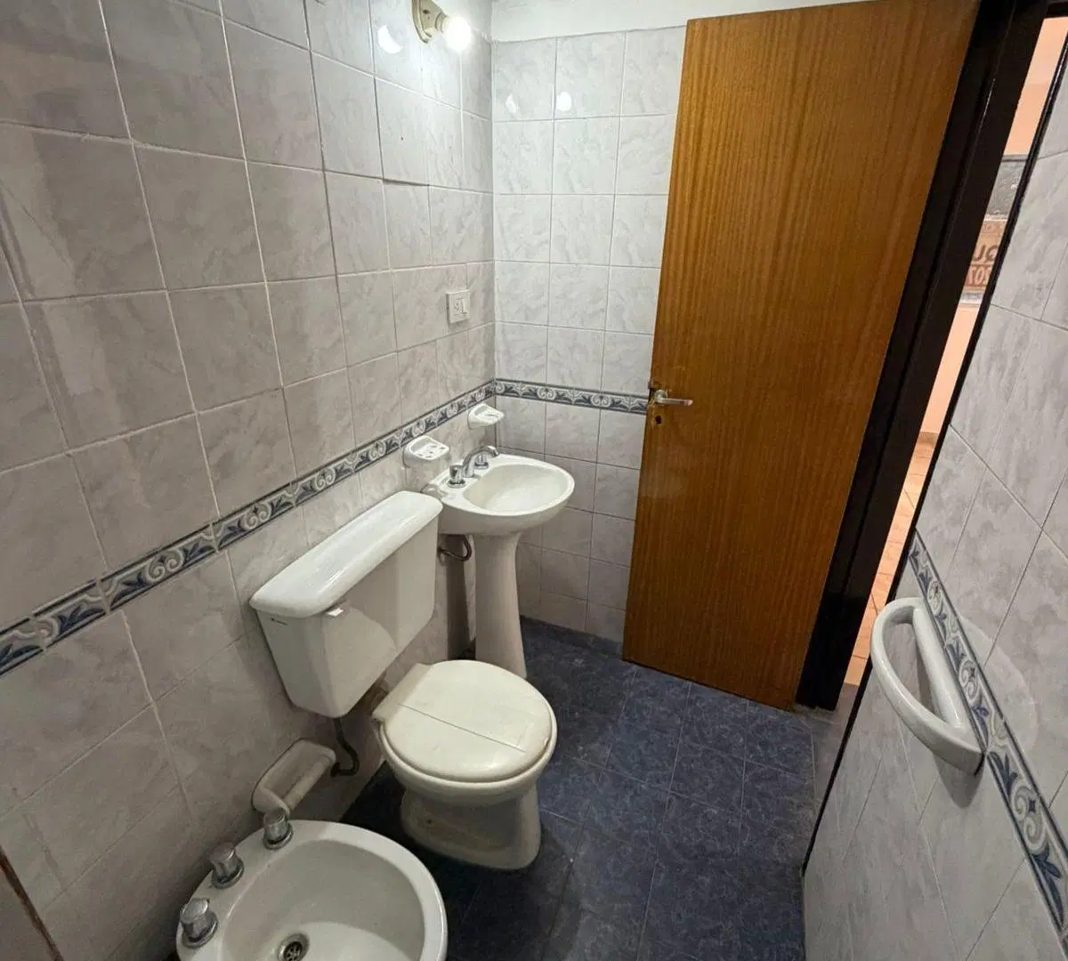 ALQUILER UN DORMITORIO CON BALCON EN NUEVA CORDOBA! 2
