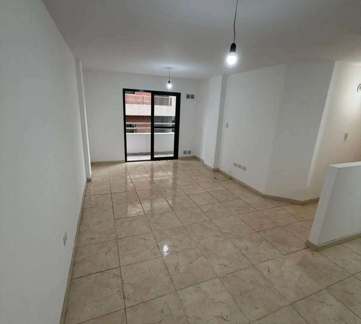 ALQUILER UN DORMITORIO CON BALCON CERCA CIUDAD UNIVERSITARIA!!! 5
