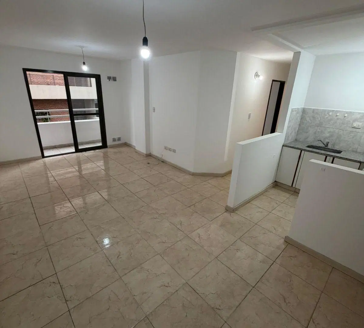 ALQUILER UN DORMITORIO CON BALCON CERCA CIUDAD UNIVERSITARIA!!! 2