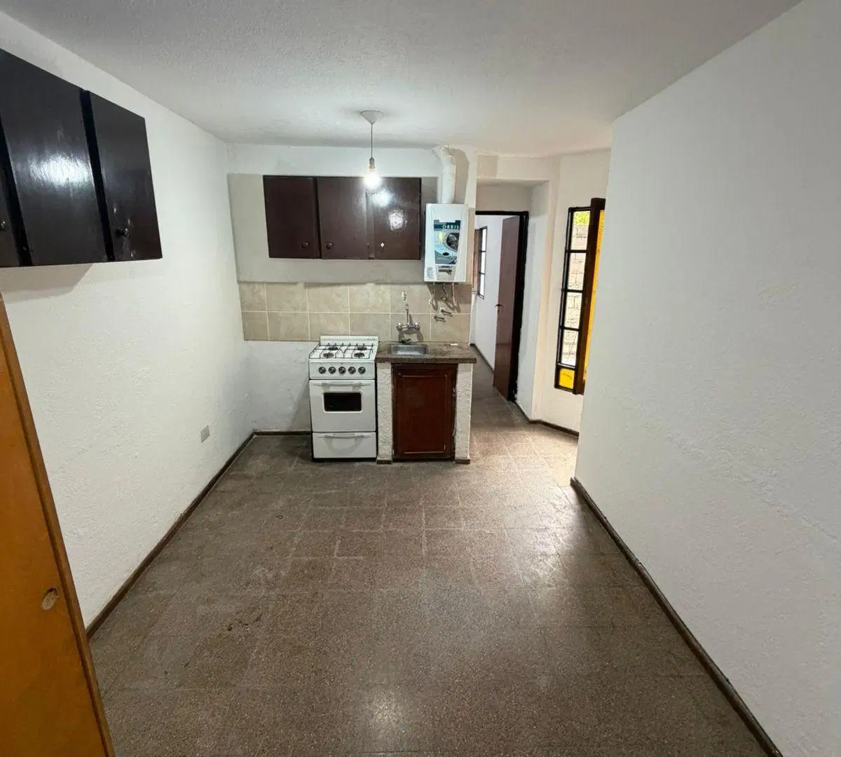 ALQUILER MONOAMBIENTE EN BARRIO ALBERDI. EXPENSAS BAJAS!!! 5
