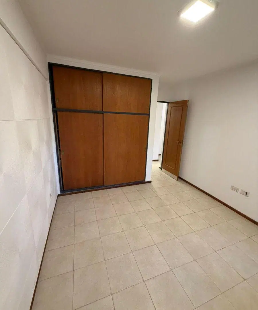 ALQUILER UN DORMIOTORIO CON PATIO EN NUEVA CORDOBA!!! 2