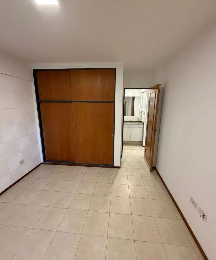 ALQUILER UN DORMIOTORIO CON PATIO EN NUEVA CORDOBA!!! 5
