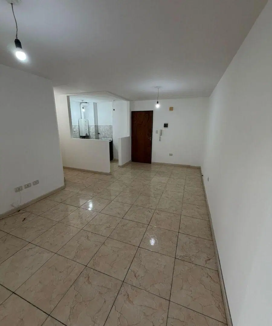ALQUILER UN DORMITORIO CON BALCON EN NUEVA CORDOBA! 3