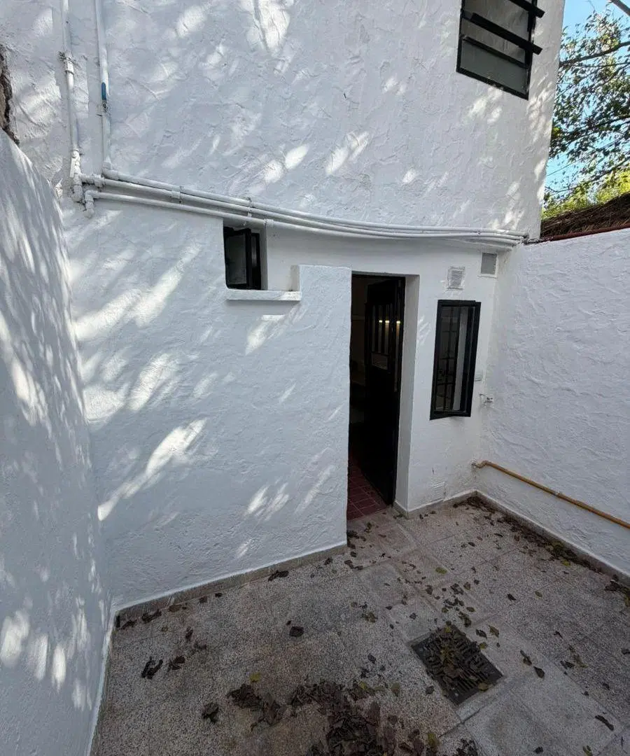 ALQUILER DEPTO UN DORMITORIO CON PATIO EN BARRIO PARQUE CAPITAL!!! 2