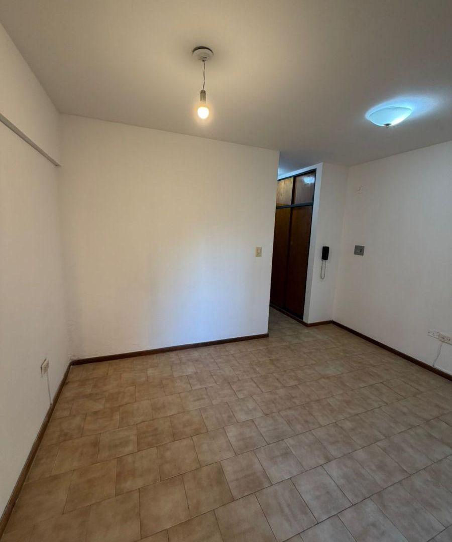 Foto de ALQUILER MONOAMBIENTE CON BALCON EN NUEVA CORDOBA!!, imagen 2