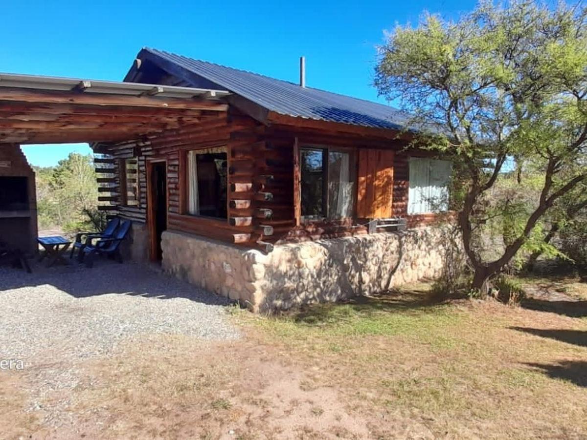 Complejo de 5 Cabañas Mas Casa y Recepcion 4
