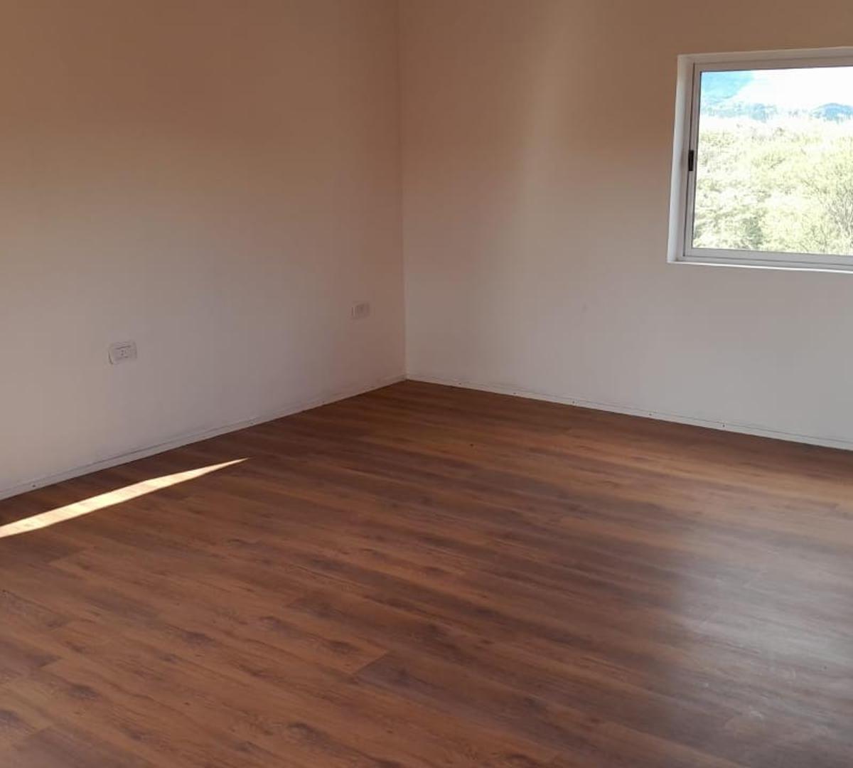 Casa Sobre Dos Terrenos con Derechos Posesorios 3