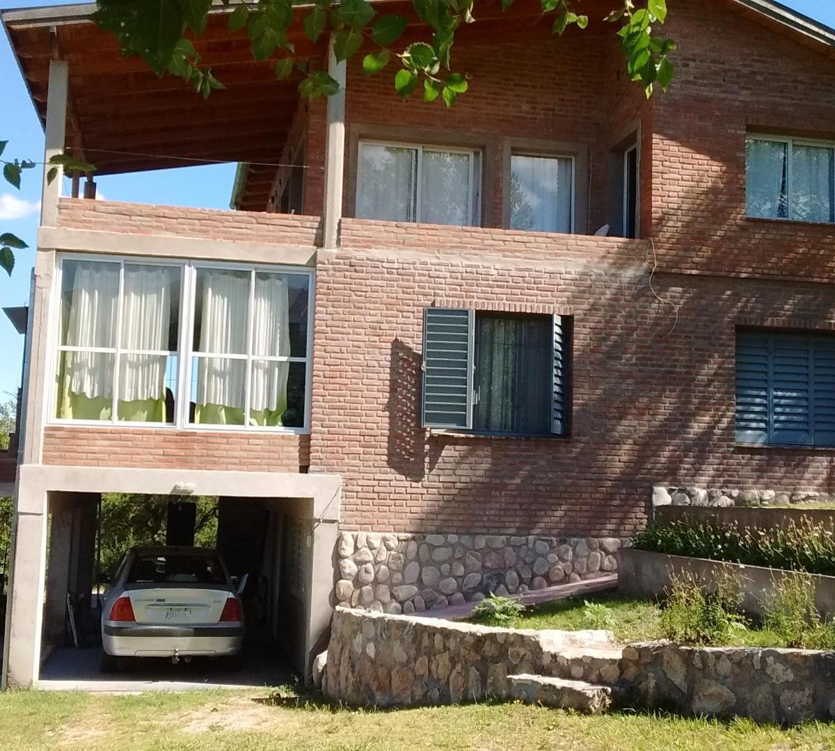 En Venta Una Hermosa Casa de 3 Plantas en Las Rabonas 3