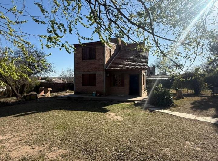 CASA DE 4 DORMITORIOS EN ALQUILER ANUAL MINA CLAVERO 2