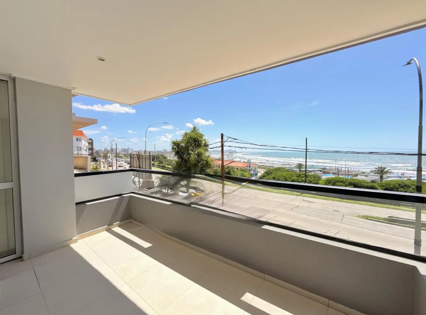 VENTA DEPARTAMENTO 3 AMBIENTES VISTA AL MAR CON COCHERA 1
