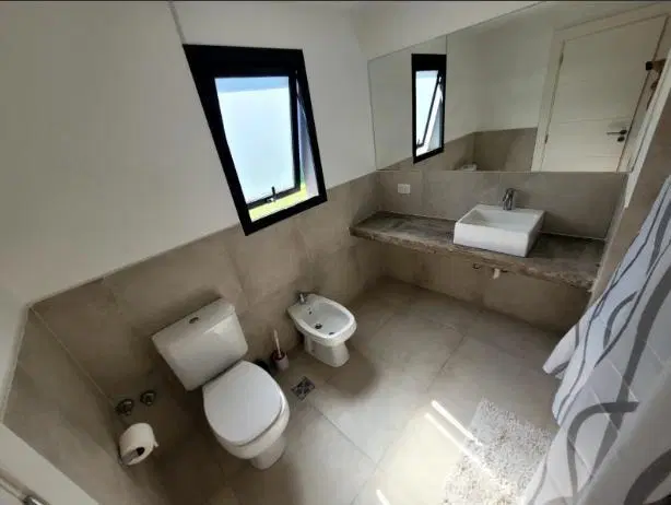 VENTA CASA 2 AMBIENTES LOS ACANTILADOS 1