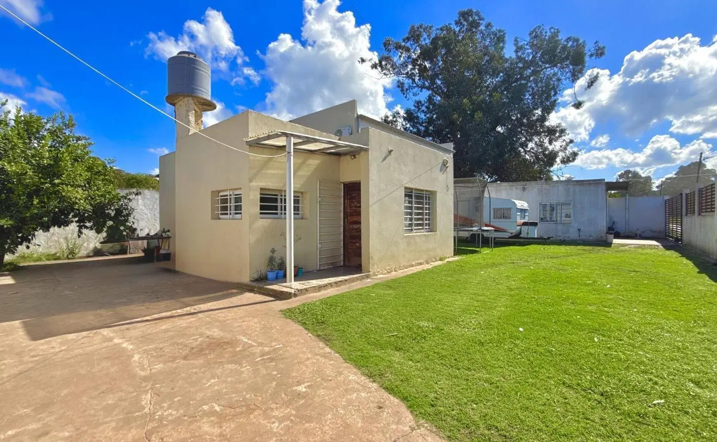 Venta casa 4 ambientes con cochera y parrilla San Jacinto Mar del Plata 2