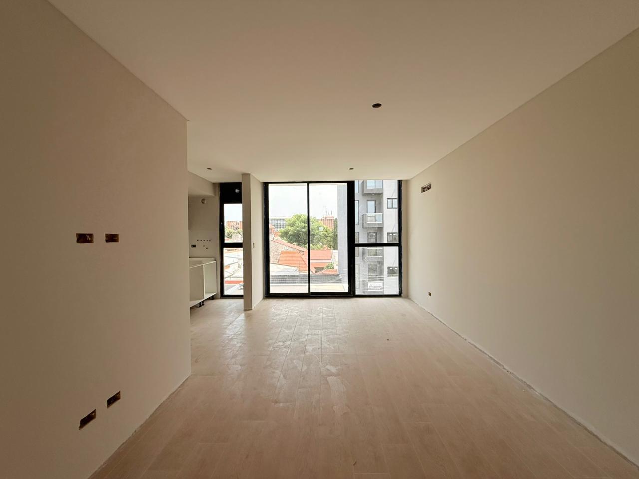 Foto de VENTA DEPARTAMENTO SEMIPISO 3 AMBIENTES A ESTRENAR FRENTE, imagen 2