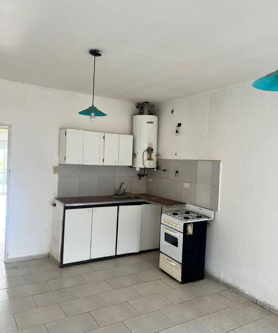 Foto de ALQUILER PH 2 AMBIENTES EN PLANTA BAJA CON PATIO LOPEZ DE GOMARA, imagen 4