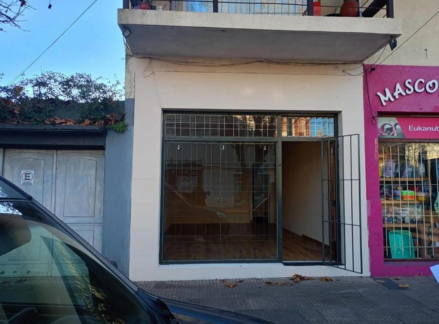 VENTA LOCAL COMERCIAL EN POMPEYA