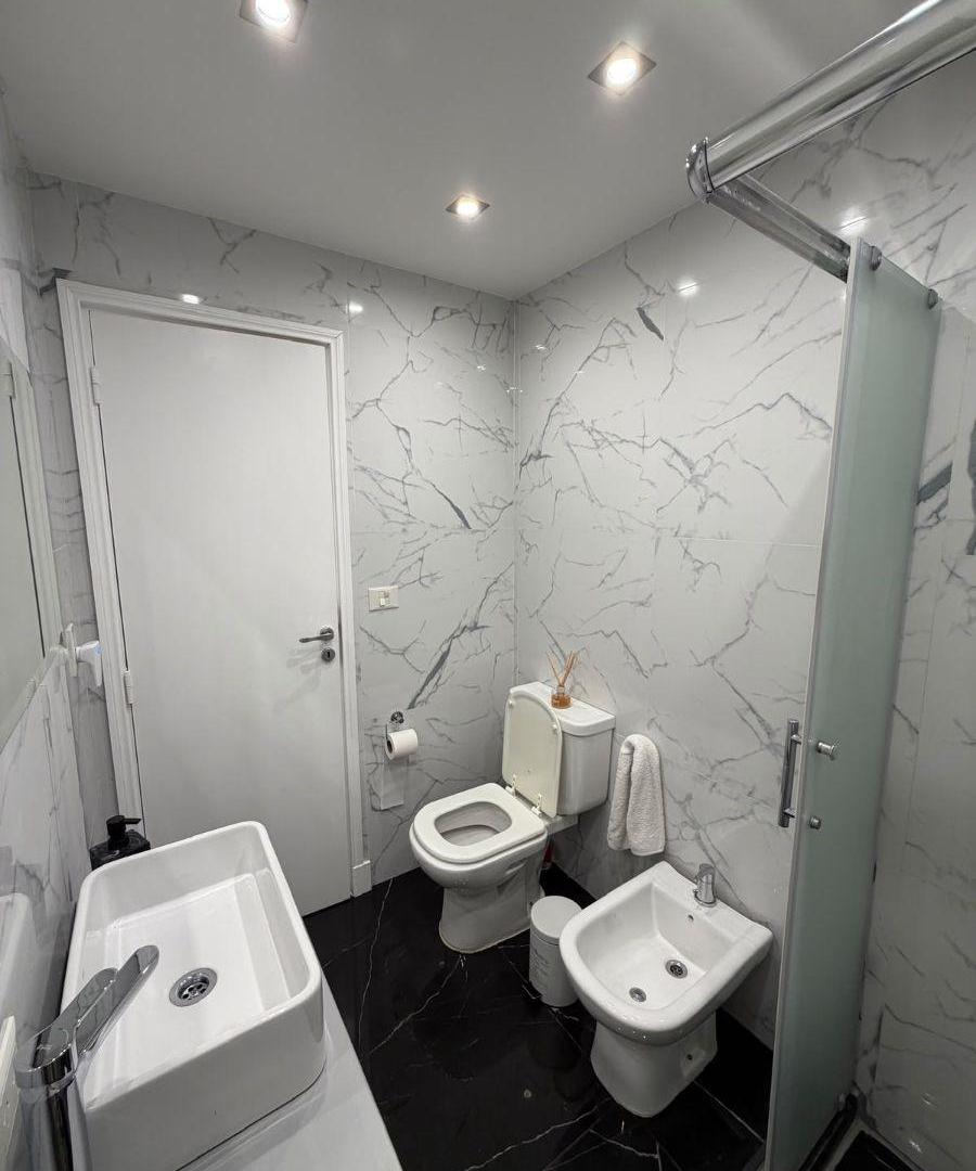 Foto de VENTA DEPARTAMENTO 2 AMBIENTES RECICLADO CON BALCON AL FRENTE VILLA, imagen 5