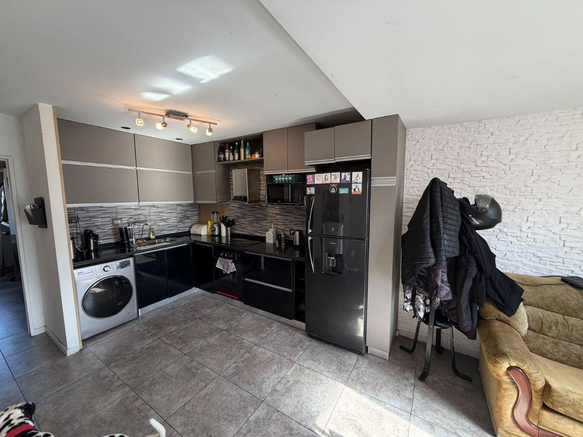 Foto de VENTA PH 2 AMBIENTES CON COCHERA VILLA PRIMERA, imagen 4