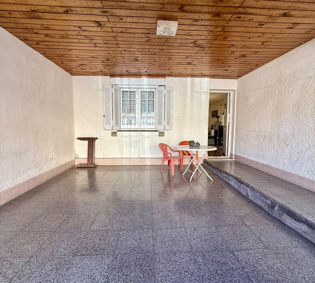 Foto de VENTA CASA 12 HABITACIONES EN LA PERLA, imagen 1