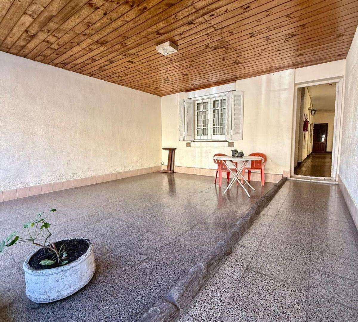 Foto de VENTA CASA 12 HABITACIONES EN LA PERLA, imagen 3