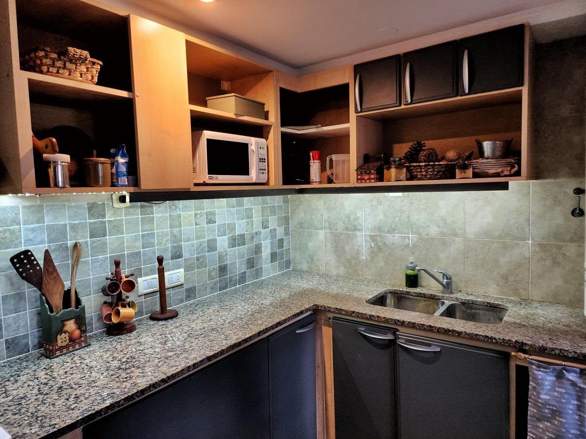 Foto de ALQUILER CASA 4 AMBIENTES 3 PLANTAS CON PARRILLA EN CAISAMAR, imagen 2