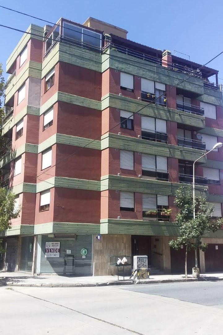 Foto de ALQUILER LOCAL EN MACROCENTRO CON CORTINA METALICA AUTOMÁTICA, imagen 5