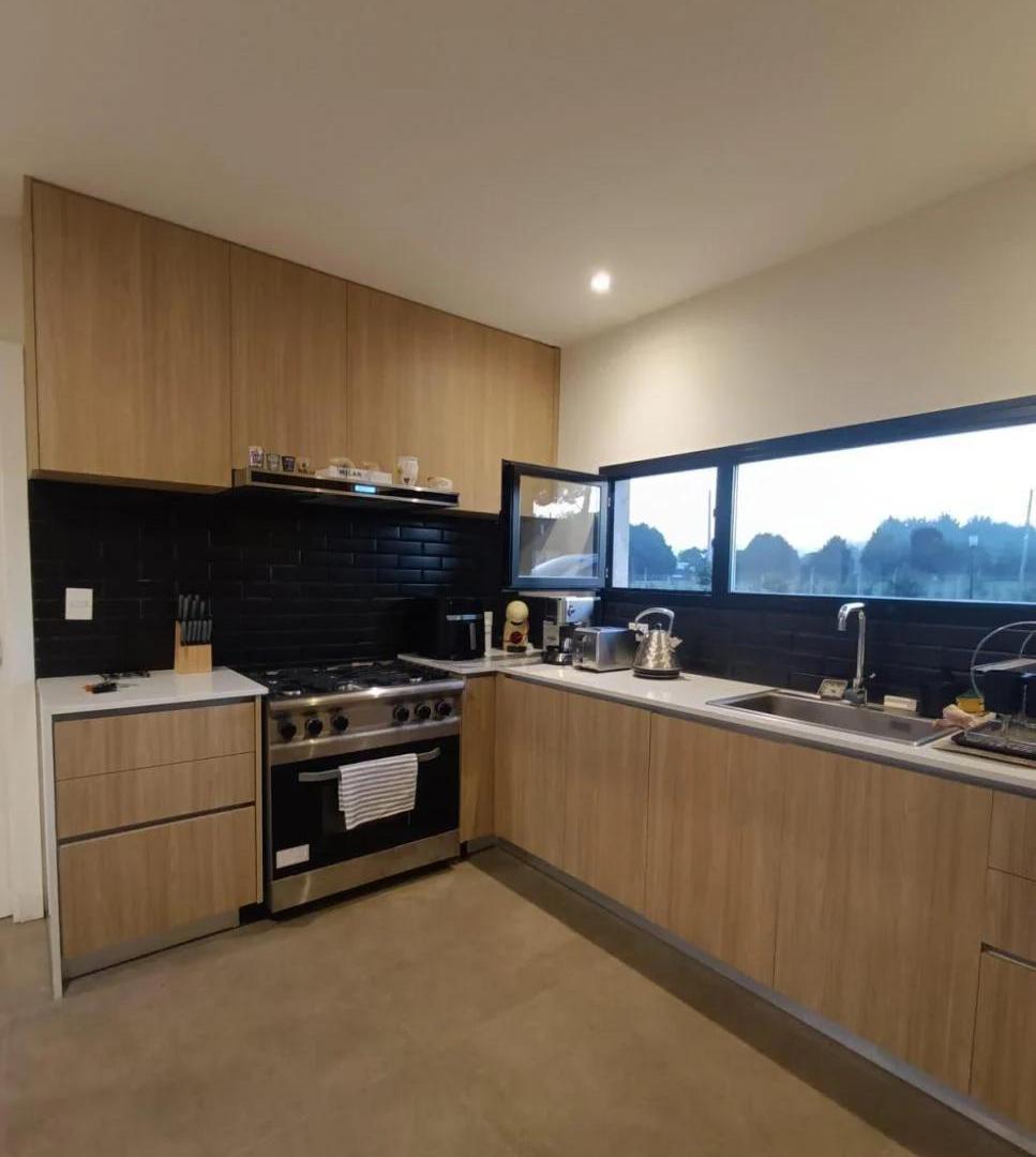 Foto de VENTA CASA 4 AMBIENTES EN ARENAS CHICO CON JARDIN Y PARRILLA, imagen 5