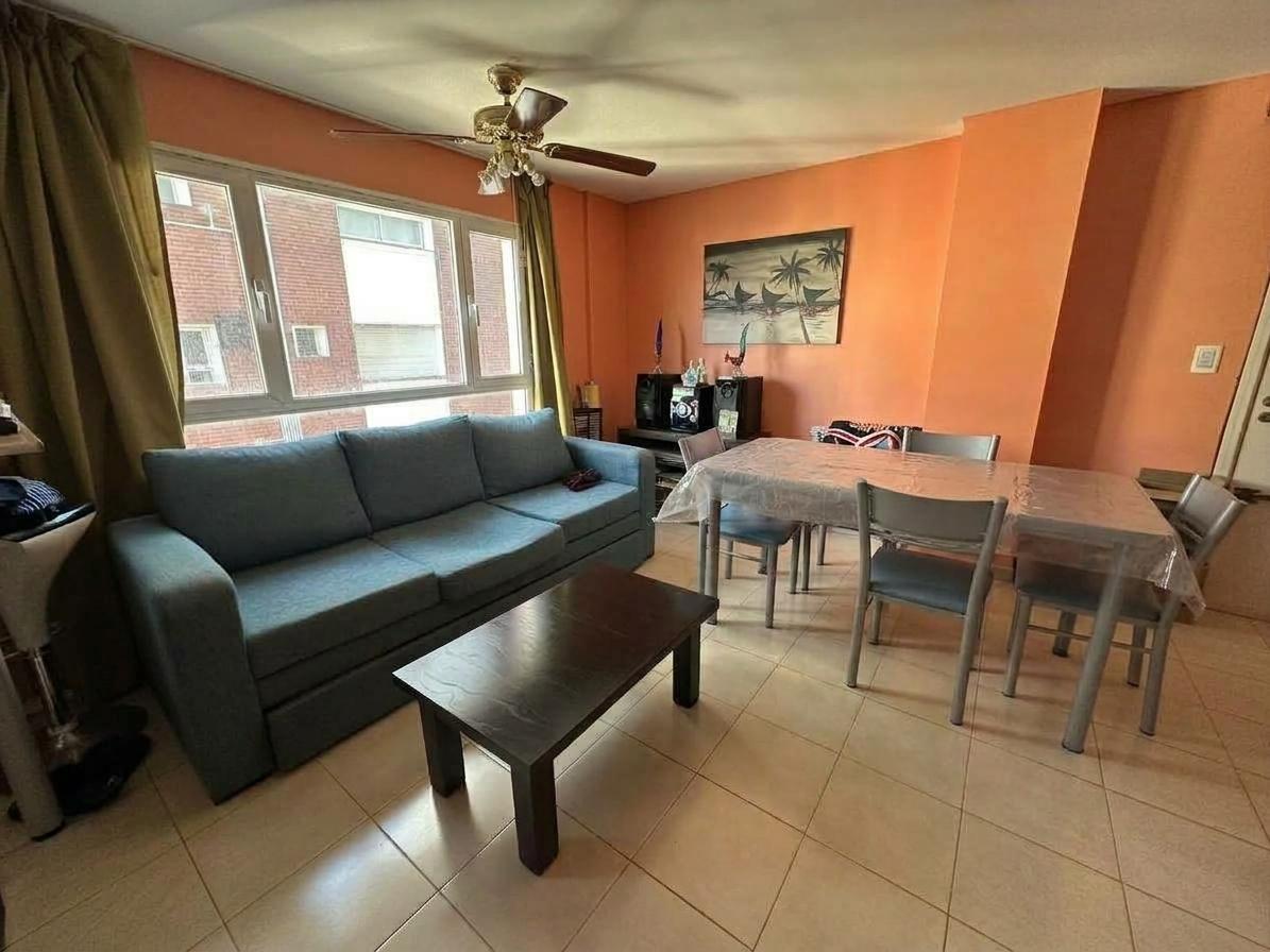 Foto de VENTA DEPARTAMENTO 2 AMBIENTES CON COCHERA LA PERLA, imagen 2