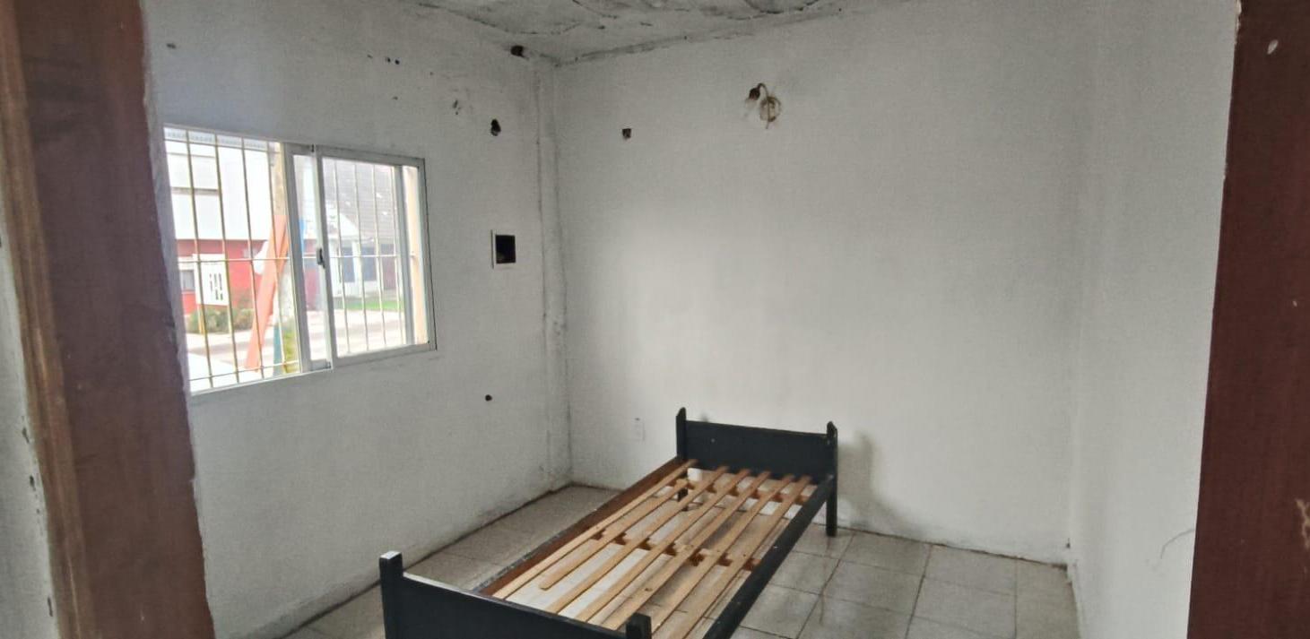 Foto de VENTA EN BLOCK 2 PH A RECICLAR DE 2 AMBIENTES CADA UNO COCHERA, imagen 5