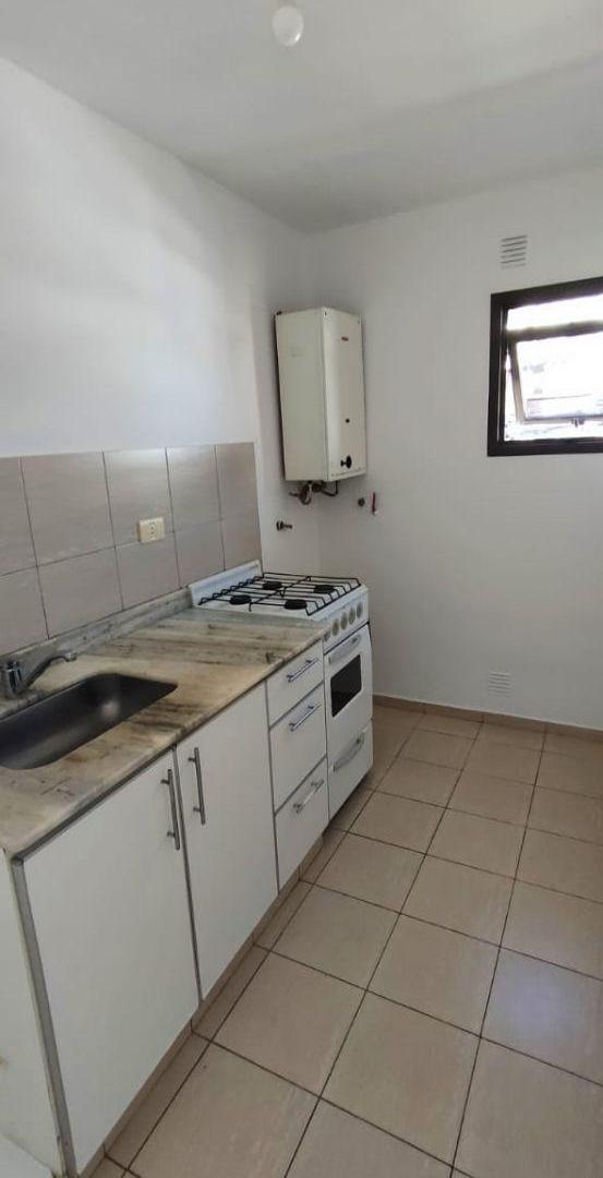 Foto de ALQUILER EN GUEMES 1DORM AMPLIO DEPTO, imagen 5