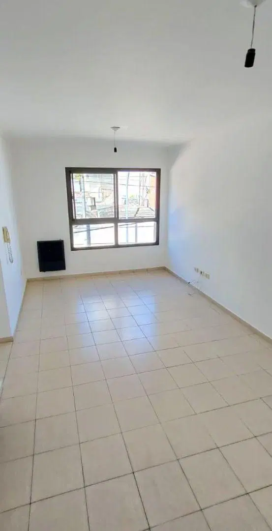 ALQUILER EN GUEMES 1DORM AMPLIO DEPTO 2