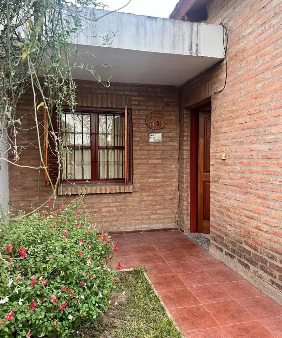 Casa de 260 m² con 3 dormitorios en venta en Los Boulevares 3