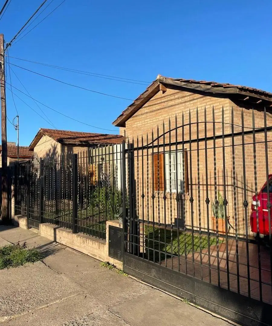 Casa de 260 m² con 3 dormitorios en venta en Los Boulevares 5
