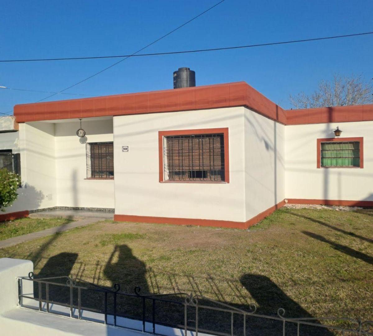 CASA 3 DORM MARQUES SOBREMONTE
