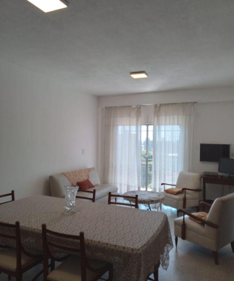 Foto de En ALQUILER - Amplio Departamento amoblado de 3 dormitorios en Barrio, imagen 2