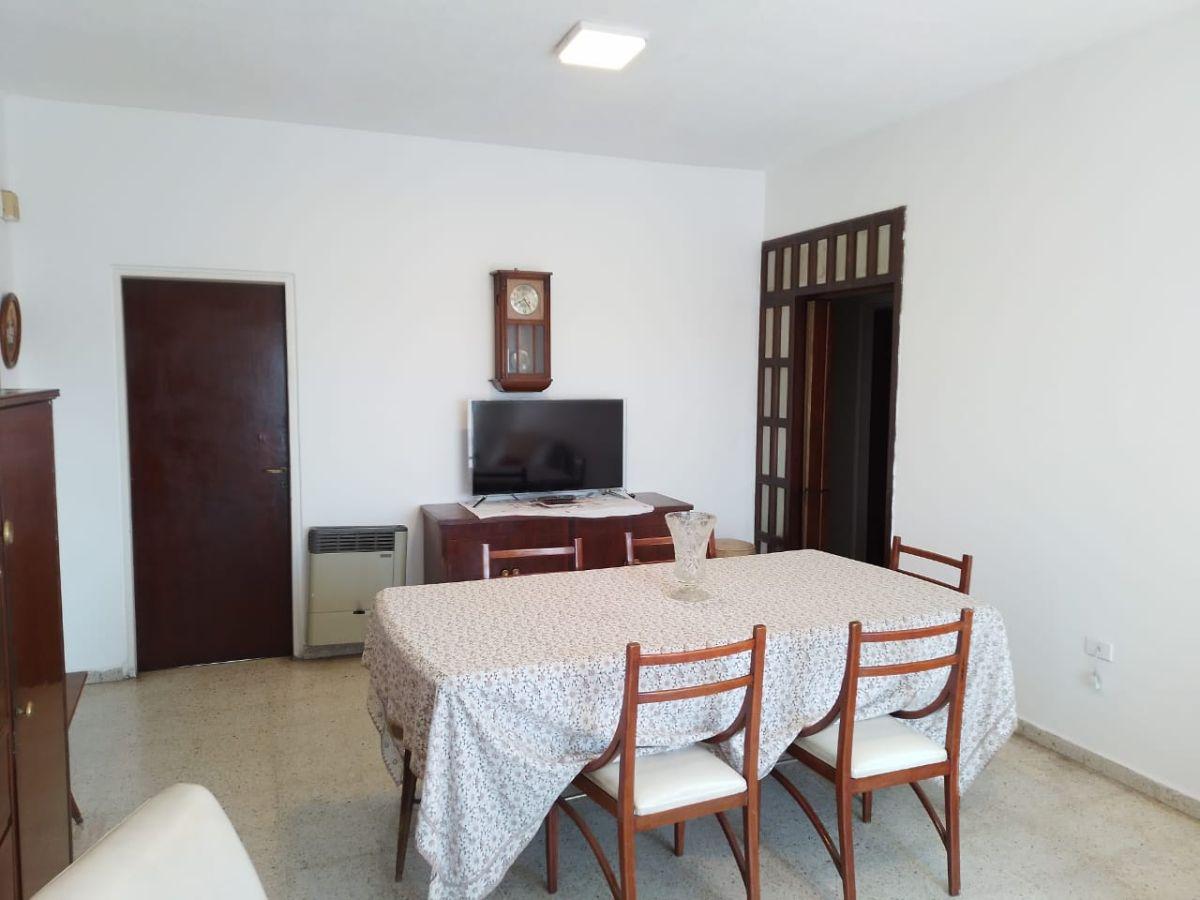 Foto de En ALQUILER - Amplio Departamento amoblado de 3 dormitorios en Barrio, imagen 3