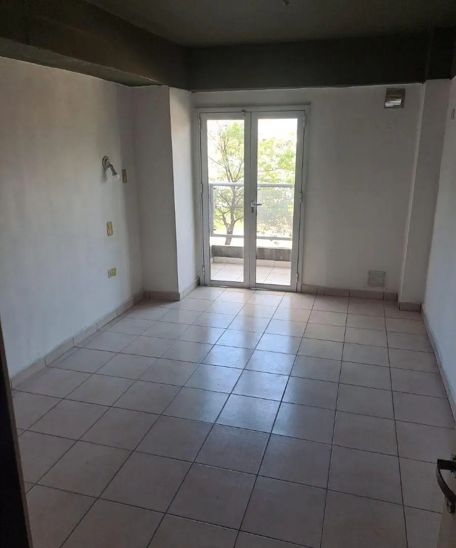 En ALQUILER – Departamento monoambiente con división en Barrio Norte 5