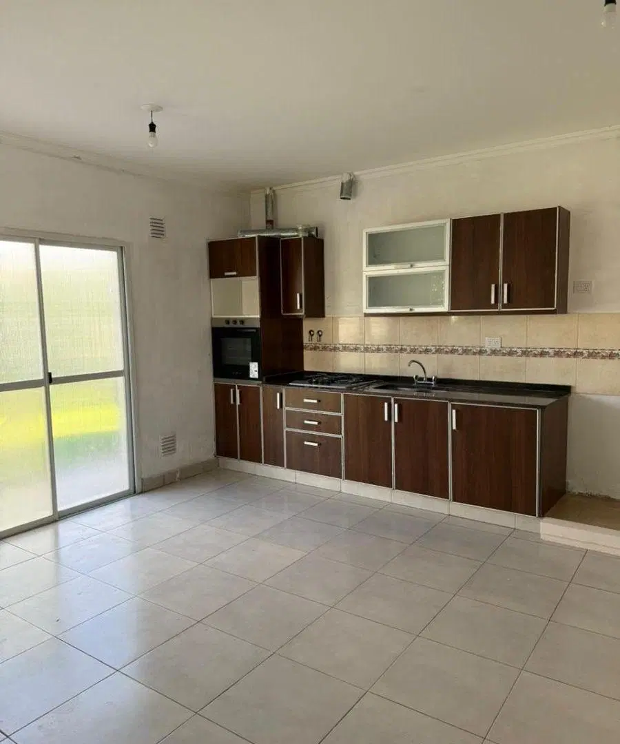 EN ALQUILER - CASA DE 3 DORMITORIOS EN COUNTRY SOLANO VERA – YERBA BUENA 3
