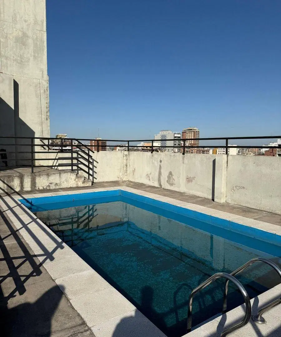 En ALQUILER - Amplio Departamento de 2 dormitorios y 2 baños en Barrio Norte 3