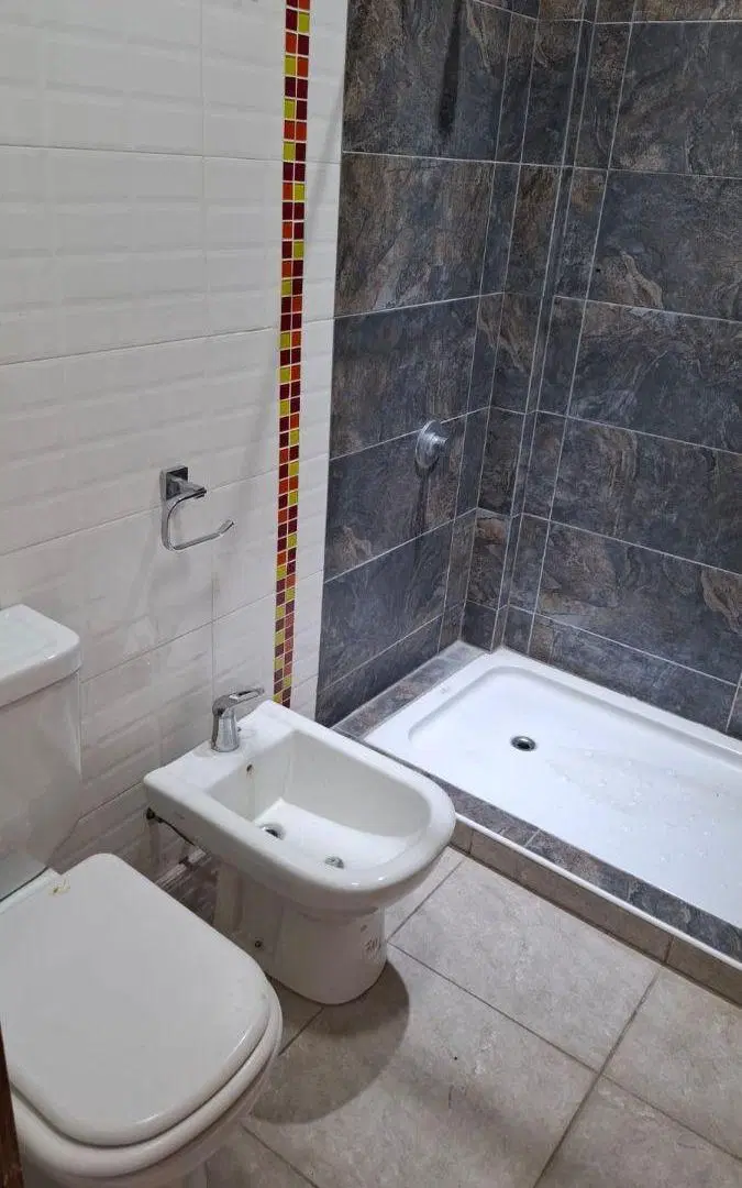 EN VENTA: Casa de categoría de 4 dormitorios en Country Plaza Perú – San Miguel de Tucumán 3
