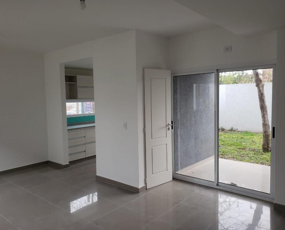Duplex a Estrenar Ultimas Dos Unidades! Precio Rebajado! 1
