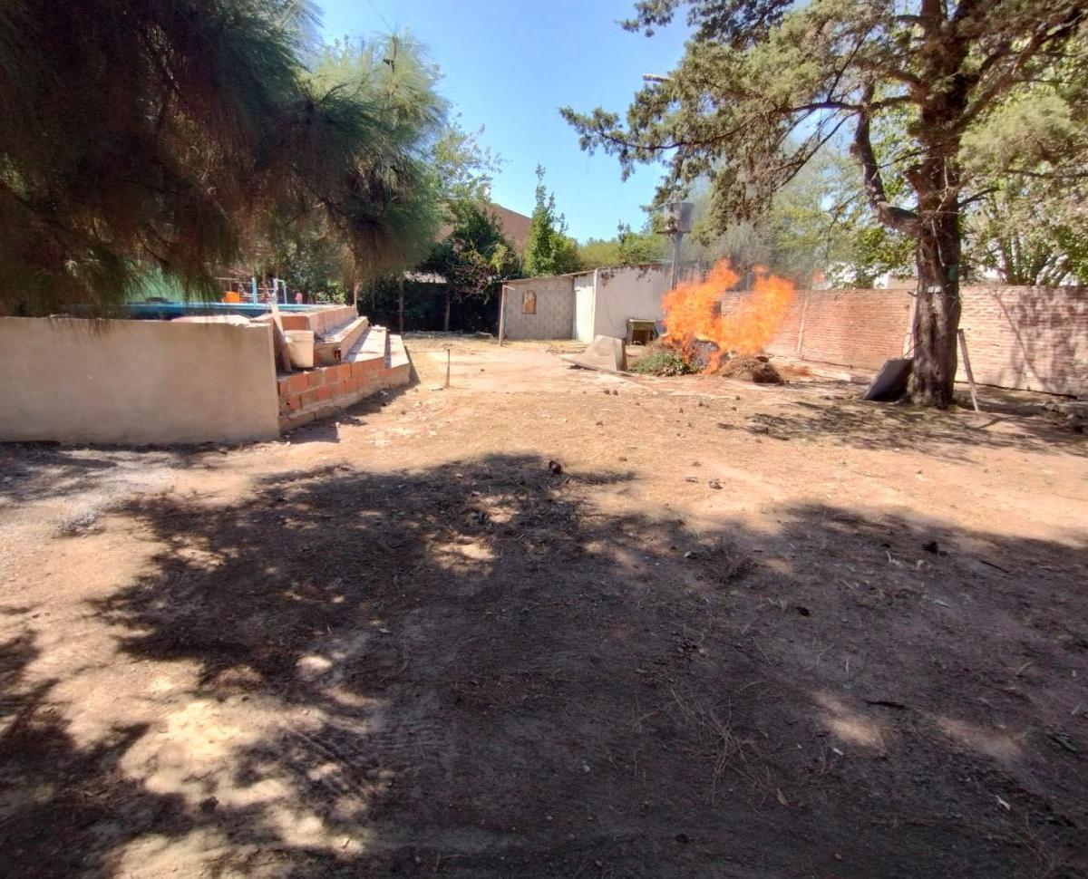 Casa Quinta Sobre Amplio Lote 1