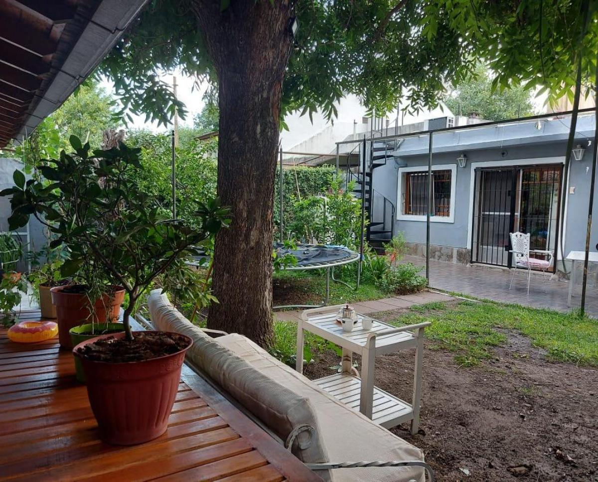 Excelente Propiedad 4 Ambientes en Castelar 5