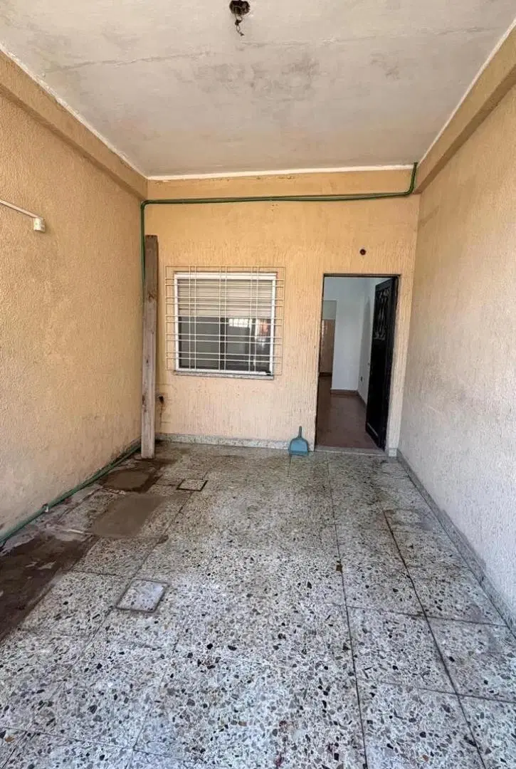 SE ALQUILA PROPIEDAD 3 AMBIENTES EN VILLA LUZURIAGA 5